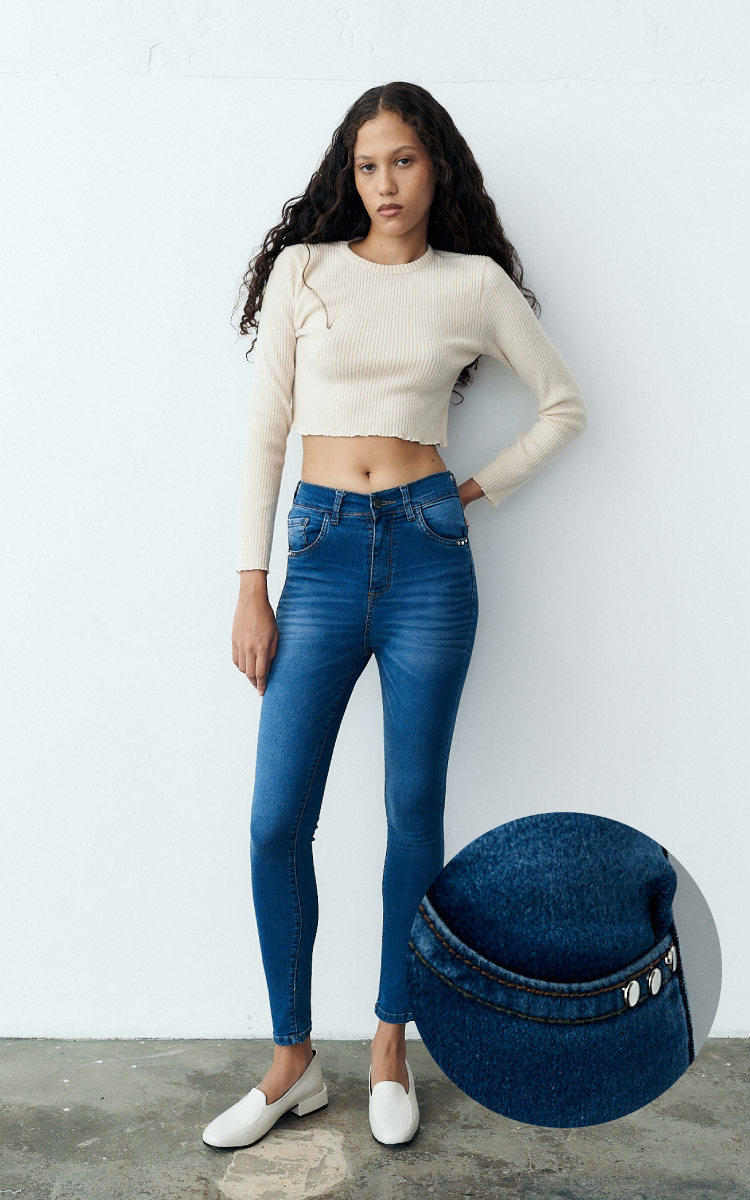 Skinny 1754 C/ Tachas Oscuro