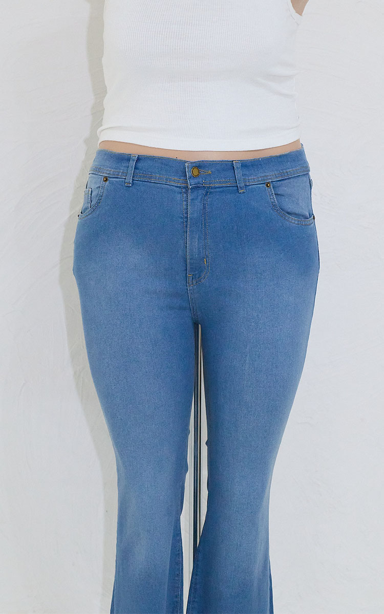 Plus Size Flare Crop Tiro Alto 2314 Claro - Imagen 3