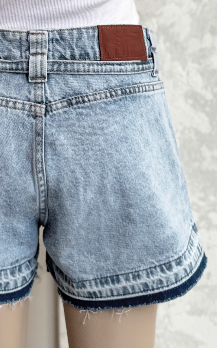 Short Tiro Medio 0416 Claro Desfecado - Imagen 4